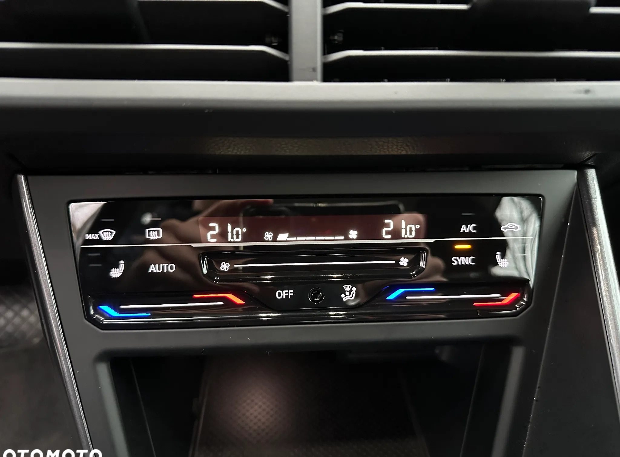 Volkswagen Taigo cena 127900 przebieg: 8500, rok produkcji 2023 z Łobez małe 436